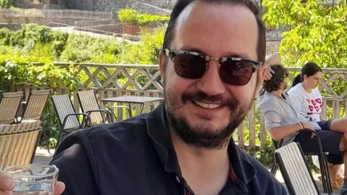 Ανοίγουν στόματα για τον Βασίλη Καλογήρου: «Λίγο πριν φύγει φιλιθήκαμε, αγκαλιαστήκαμε και μας είπε…»