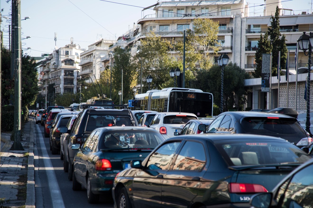 Live κίνηση 14/3: Κυκλοφοριακή συμφόρηση σε Κηφισό και κέντρο – Καθυστερήσεις 20 λεπτών στην Αττική Οδό