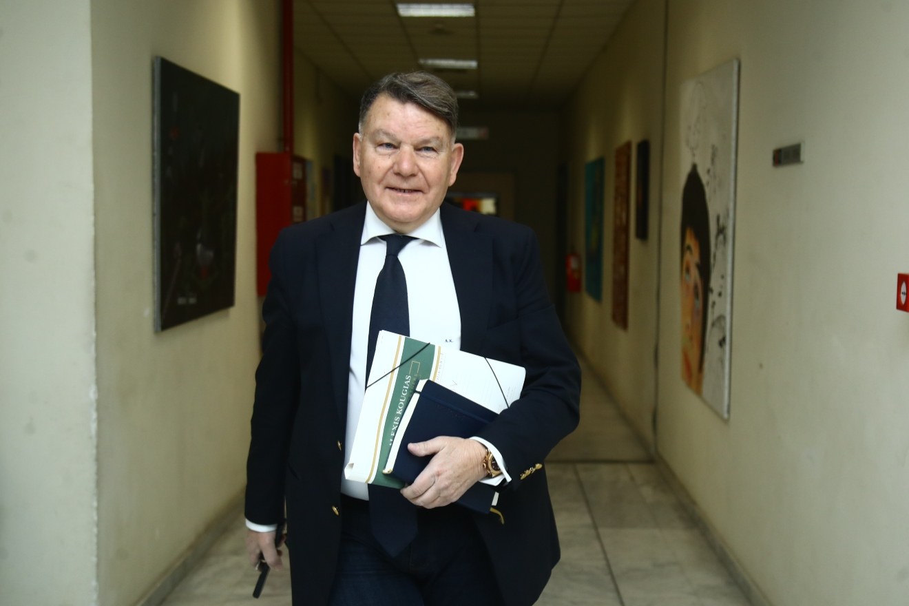 Αλέξης Κούγιας: Έτσι ήταν το γραφείο του – Οι φωτογραφίες και η μοναδική γυναίκα που απεικονίζεται
