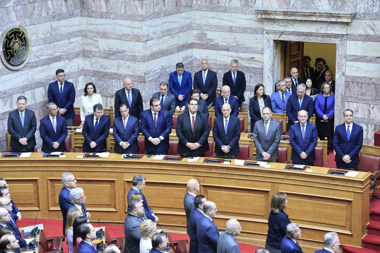 Ανασχηματισμός: Τα Τέμπη έκαναν άνω κάτω το υπουργείο Μεταφορών – Ποιοι καρατομήθηκαν