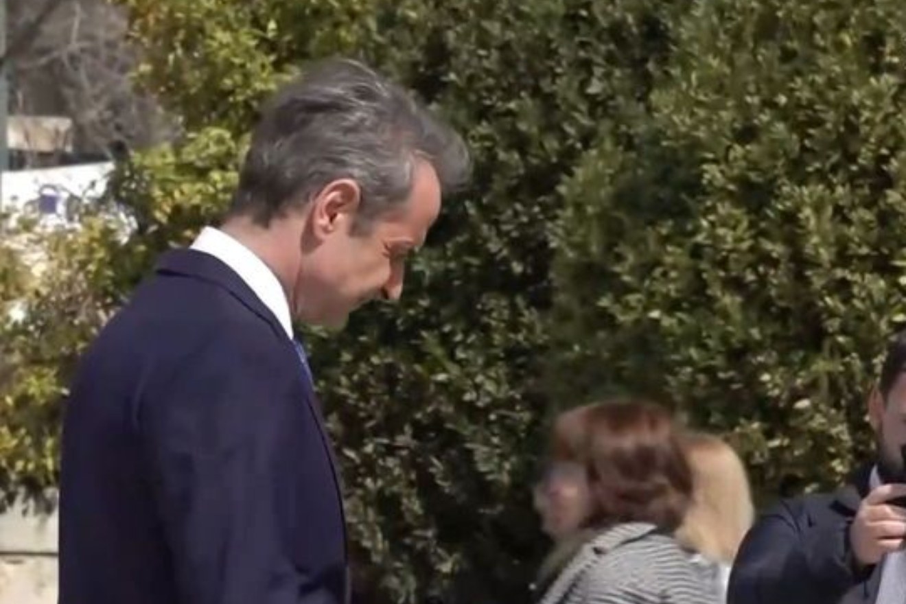 Κυριάκος Μητσοτάκης: Υποκλίθηκε στα ονόματα των θυμάτων των Τεμπών