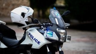 Συναγερμός στο Αιγάλεω: Ανήλικοι εμβόλισαν μηχανές της ΔΙΑΣ για να αποφύγουν τον αστυνομικό έλεγχο!
