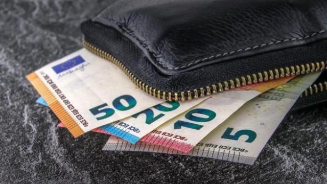 Σαν… ψέμα ο νέος κατώτατος μισθός: Αυτό είναι το ποσό που ανακοινώνεται την 1η Απριλίου