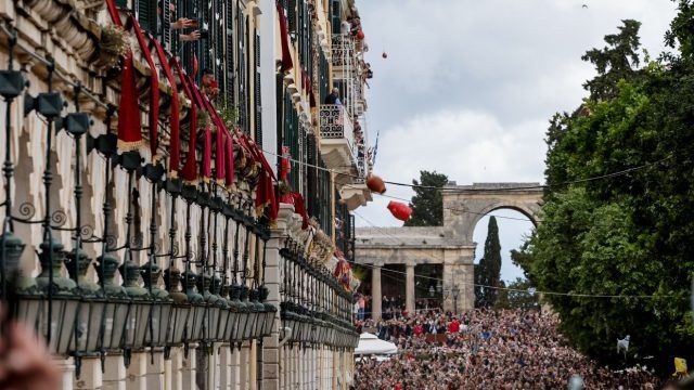Πάσχα στην Ελλάδα: Οι 5 καλύτεροι προορισμοί για το 2025