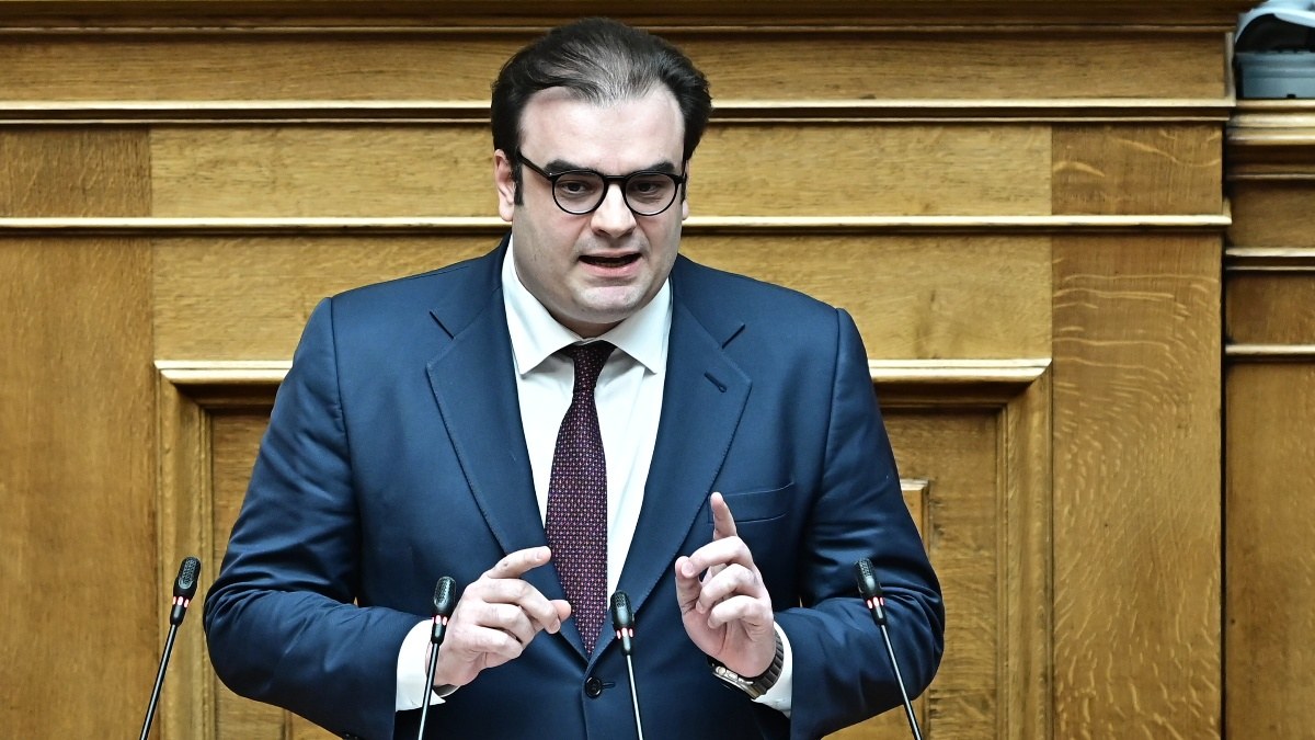 Πιερρακάκης: Το Δημόσιο παραιτείται από τις εφέσεις για τις αποζημιώσεις σε Μάνδρα και Μάτι