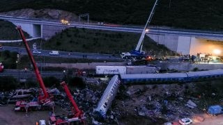 Αδιανόητο χάος στα Τέμπη: Δεν είχαν καν ιδέα πού βρισκόταν το μοιραίο τρένο κι έκαναν πλάκα!