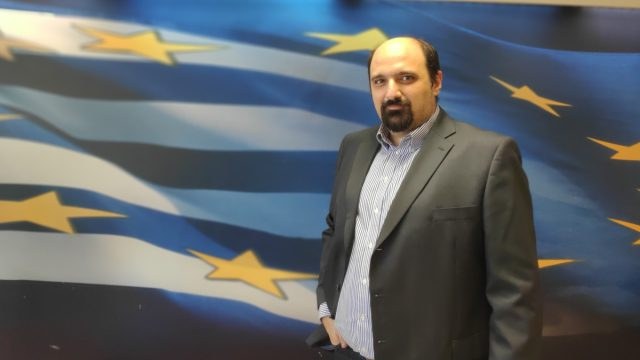 Ο Τριαντόπουλος, η πρωτιά της Ζωής και η αλλαγή στάσης του Μαξίμου