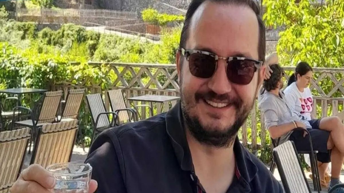 «Ν’ αξιωθούμε να φτάσουμε στην Ανάσταση»: Η ανάρτηση της μητέρας του Βασίλη Καλογήρου με την φωτογραφία του γιου της