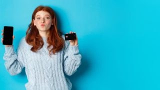 Το 80% γυρνάει την… πλάτη στα μετρητά: Η Gen Z στρέφεται στις ψηφιακές πληρωμές