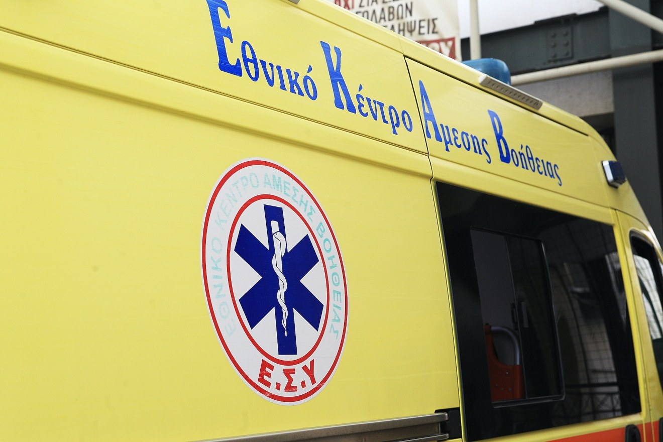 Τροχαίο στη λεωφόρο Μεσογείων: Συγκρούστηκαν δύο αυτοκίνητα