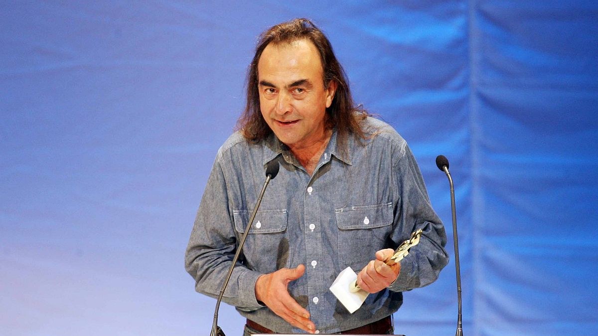 Νίκος Παπάζογλου