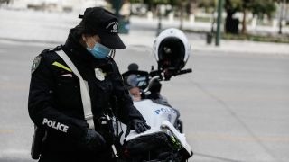 Δεν είναι μόνο η διπλή ζωή: Τι αναζητούν οι Αρχές για όσα έκανε η αστυνομικός με προσφορά υπηρεσιών στο Ντουμπάι