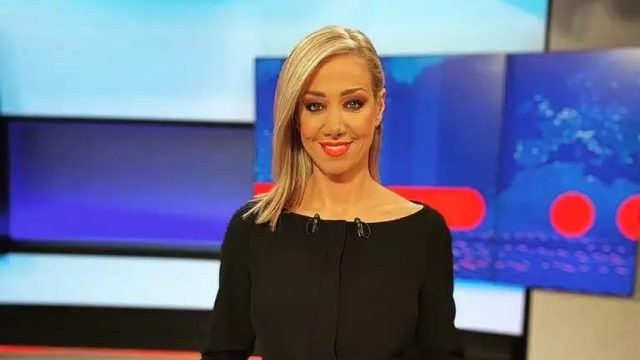 Η Έφη Αλεβίζου συγκλονίζει για τον καρκίνο: «Και στη Μελίνα πώς θα το πούμε;»