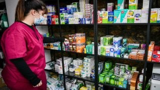 Σοκαριστικοί οι διάλογοι στο κύκλωμα των παράνομων συνταγογραφήσεων: «Που@@@α όταν τα έπαιρνες ήταν καλά;»