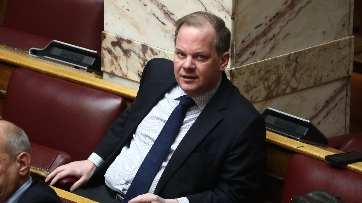 Τέμπη: «Καίγεται» ο Καραμανλής για το σιδηρόδρομο – Γνώριζε τα προβλήματα ασφαλείας από το 2021