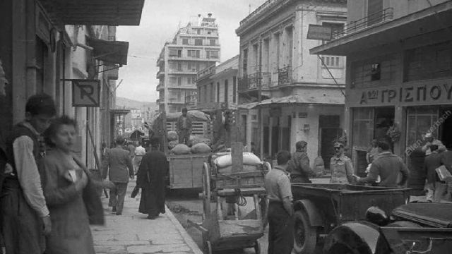 Κουίζ για την παλιά Αθήνα: Μπορείς να αναγνωρίσεις τον δρόμο της φωτογραφίας;