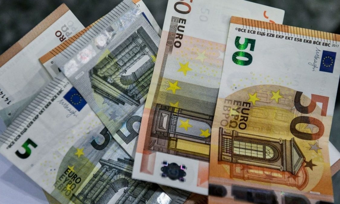 Δώρο Πάσχα ΔΥΠΑ 2025: Πότε θα είναι διαθέσιμα τα χρήματα για ανάληψη και πληρωμές
