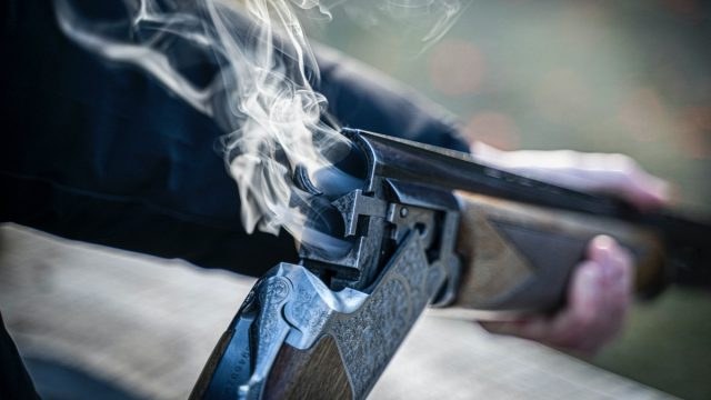 Ηράκλειο: 65χρονος πυροβόλησε την αδερφή του κατά λάθος σε εορταστικό τραπέζι