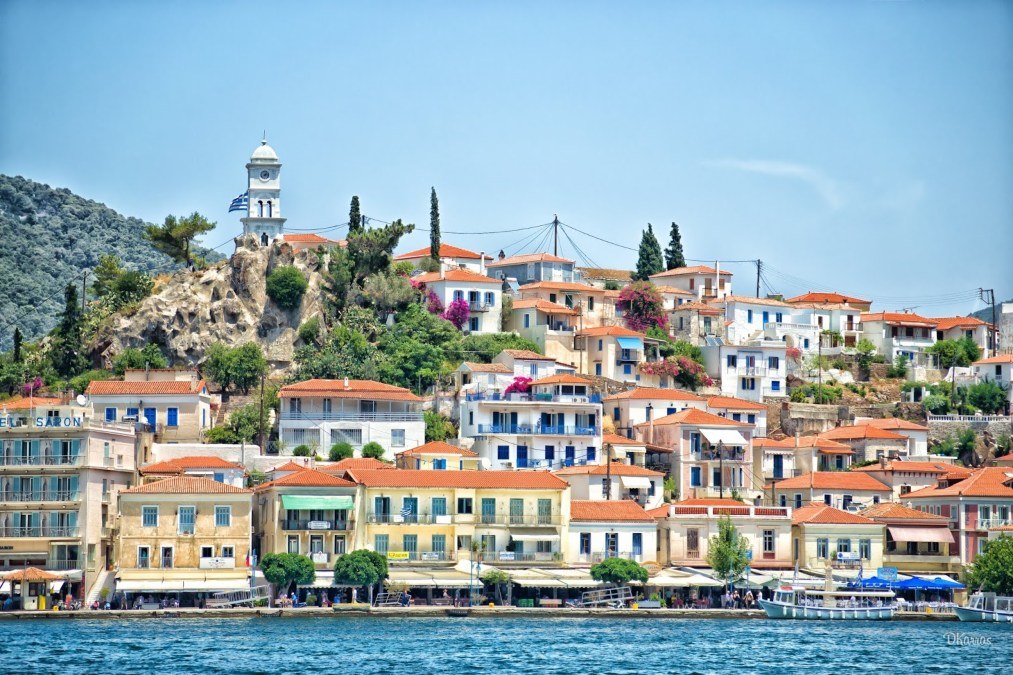 3 νησιά κοντά στην Αθήνα που αξίζει να επισκεφθείς μέσα στον Μάιο