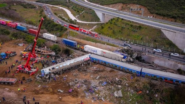 Τέμπη: Διώξεις κατά επτά Γενικών Γραμματέων του υπουργείου Υποδομών και Μεταφορών