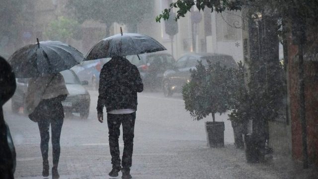 Καιρός σήμερα 02/04: Βροχές και μεμονωμένες καταιγίδες – Η εκτίμηση του Τάσου Αρνιακού και της Χριστίνας Σούζη