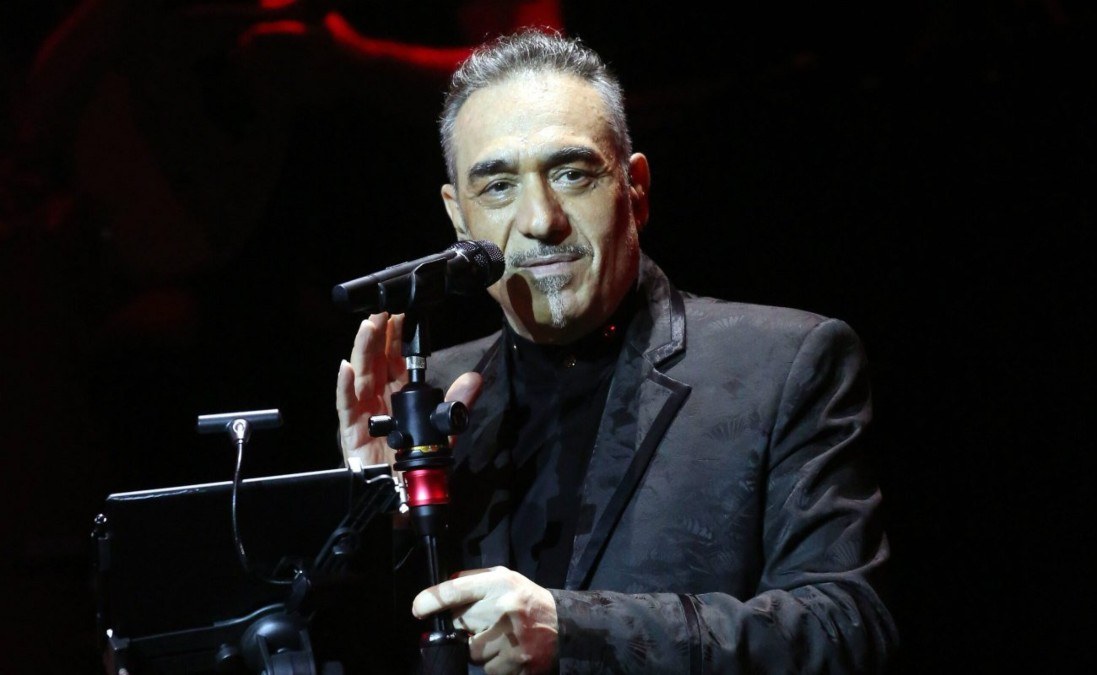 Νότης Σφακιανάκης: Πουλάει το σπίτι του στη Βάρκιζα;