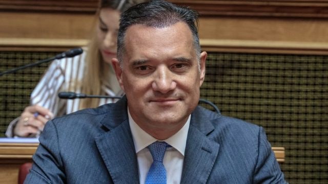 Το παραδέχτηκε ο Άδωνις Γεωργιάδης: «Ναι, έκανα μεταμόσχευση μαλλιών, γιατί είχα μια αραίωση»