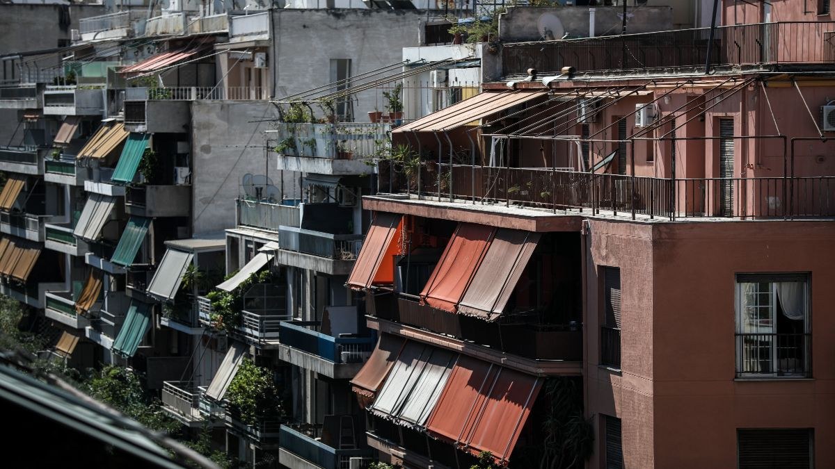Έως 36.000 ευρώ για παλιά σπίτια: Τι καλύπτει το νέο «Ανακαινίζω» και ποιοι είναι οι δικαιούχοι
