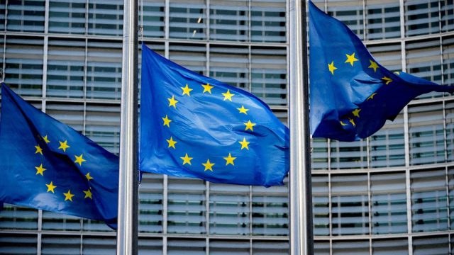 Κομισιόν: Έτσι θα εξελιχθεί η ελληνική οικονομία – Ποιοι είναι οι σοβαροί κίνδυνοι