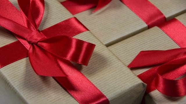 Ποιοι γιορτάζουν σήμερα, Κυριακή 4 Μαΐου, σύμφωνα με το εορτολόγιο;