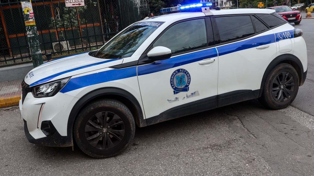 Κύκλωμα κτηματολογικών γραφείων: Έξι ελεύθεροι, τρεις προφυλακίσεις – Ανάμεσά τους και η Ουκρανή αρχηγός