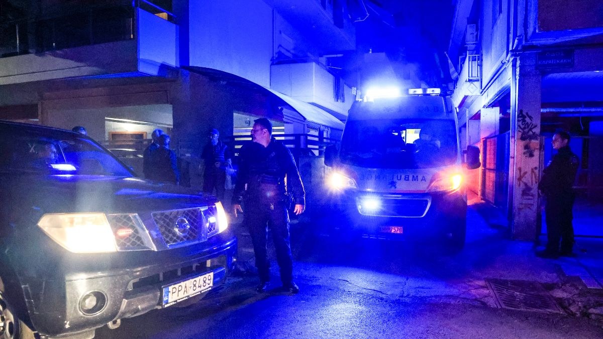 Μητροκτονία στη Λάρισα: Δίωξη στον 21χρονο για τον φόνο της μητέρας του – Οι αποκαλύψεις της αδελφής της και του τελευταίου ανθρώπου που τον είδε πριν από το έγκλημα