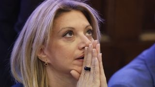 «Ξέσπασε» για τον Καραμανλή η Μαρία Καρυστιανού: «Σήψη και δυσωδία, είστε αδίστακτοι»