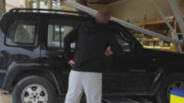 Τραγικός θάνατος για γυναίκα στην Κω: Αυτοκίνητο «καρφώθηκε» σε φούρνο και τη σκότωσε