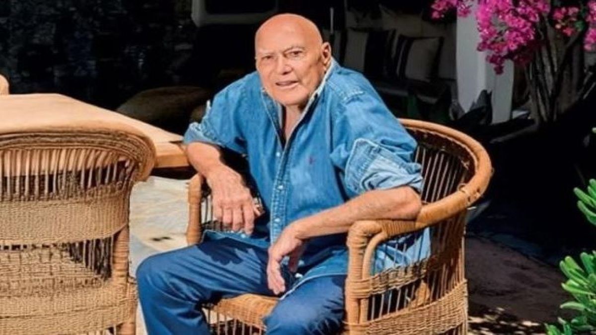 «Έφυγε» από τη ζωή ο Κώστας Ζουγανέλης – Ο άνθρωπος που «γέννησε» τη νυχτερινή Μύκονο