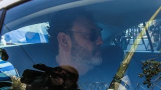 Στάθης Αγγελόπουλος: «Δεν τρέχει κάτι» – Τα πρώτα λόγια του φτάνοντας στον Εισαγγελέα