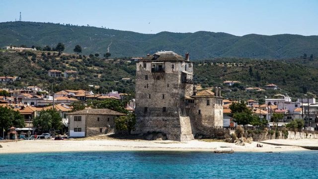 Ανησυχητικός ο Παπαδόπουλος για τον σεισμό στο Άγιον Όρος: «Δεν ήταν ο κύριος…» – Ζημιές σε Μονές