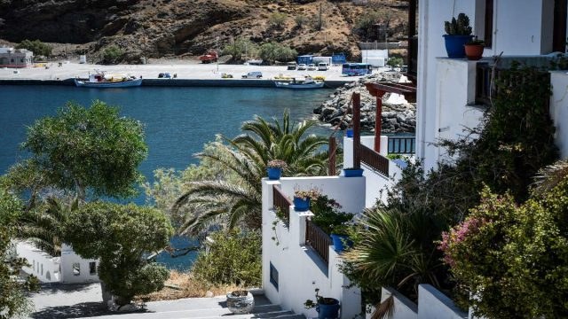 Διακοπές στην «πεταλούδα του Αιγαίου»: Ο ανεξερεύνητος παράδεισος για κάθε είδους προτίμηση