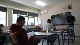 Πανελλαδικές Εξετάσεις 2025: Τα κινητά… χτύπησαν με τα πρώτα μηνύματα – Έγιναν γνωστά τα αποτελέσματα