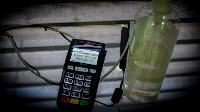 Το «σαφάρι» αρχίζει: Διαρκείς έλεγχοι για ασύνδετα POS και «πειραγμένες» ταμειακές