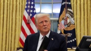 Παγκόσμιος συναγερμός: Ο Τραμπ ετοιμάζεται να βομβαρδίσει ξανά το Ιράν… με τις ευχές της Γερουσίας