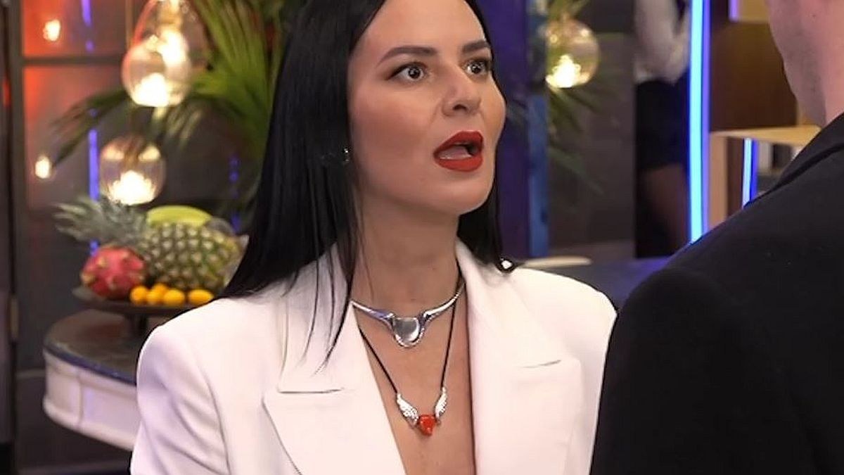 First Dates: «Κάγκελο» η Ζενεβιέβ με τον δίμετρο πρώην μπασκετμπολίστα! «Τι νούμερο φοράς; Δειξ’ το μου»