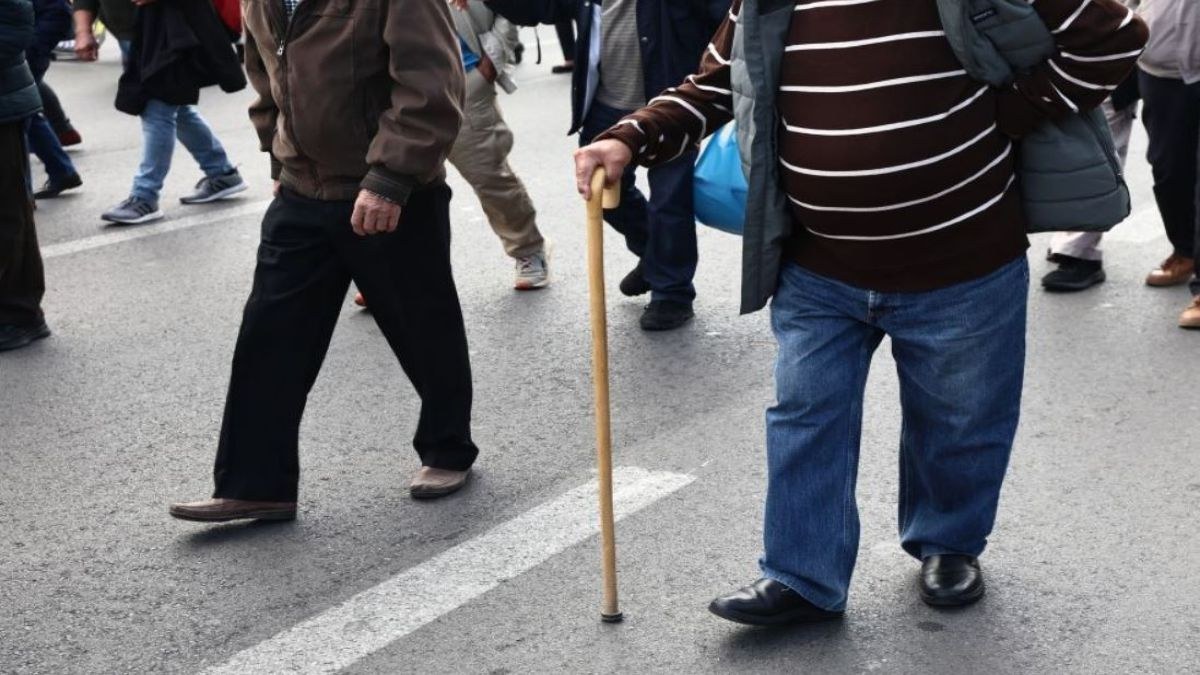 Αναδρομικά έως 8.500 ευρώ για χιλιάδες συνταξιούχους – Ποιοι βρίσκονται στη λίστα πληρωμής