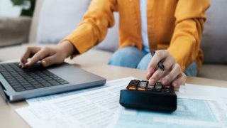 Αντίστροφη μέτρηση για τις φορολογικές δηλώσεις: Λήγει η προθεσμία για την υποβολή τους – 44% μηδενικές