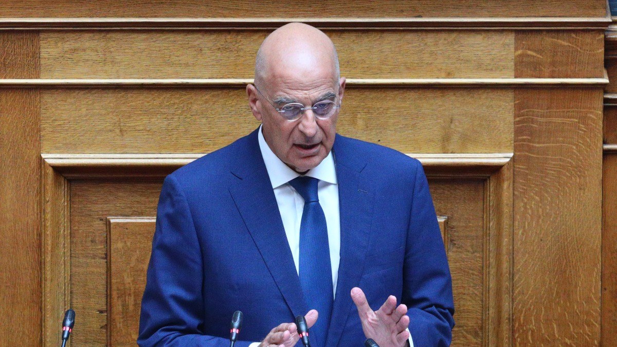 «Οσμή σκανδάλου» από τον Δένδια: Αξιωματικός διέμενε σε ρετιρέ που μας κόστιζε 800 χιλιάδες
