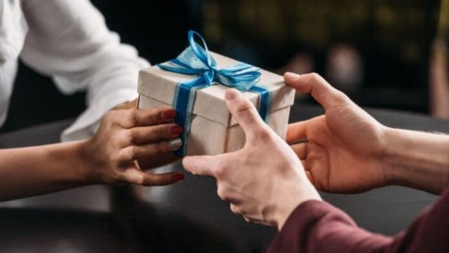 Ποιοι γιορτάζουν σήμερα, Δευτέρα 28 Ιουλίου, σύμφωνα με το εορτολόγιο;