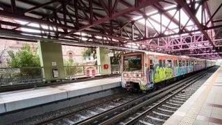 Συναγερμός στα Άνω Πατήσια: Πτώση ατόμου στις γραμμές του Ηλεκτρικού και κλείσιμο δύο σταθμών