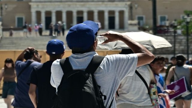 Καιρός σήμερα 1/7: Έως 38°C η θερμοκρασία – Ηλιοφάνεια και τοπικές βροχές σύμφωνα με Καλλιάνο και Σούζη