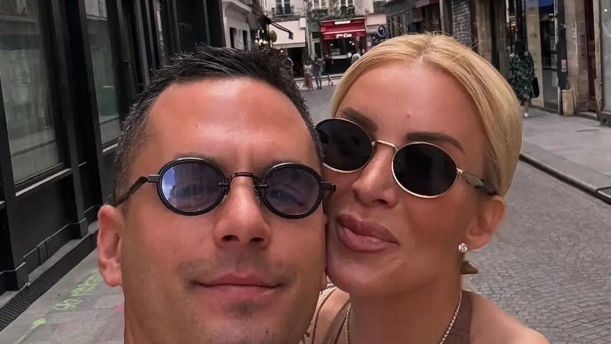 Κατερίνα Καινούργιου – Παναγιώτης Κουτσουμπής: Ρομαντικές διακοπές στην Πάρο λίγο πριν το γάμο τους