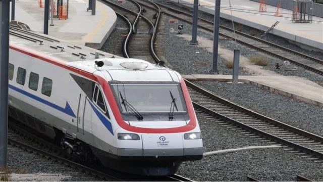 Νέο νομοσχέδιο χωρίς δίχτυ ασφαλείας: 2,5 χρόνια μετά τα Τέμπη ο σιδηρόδρομος «μπάζει»